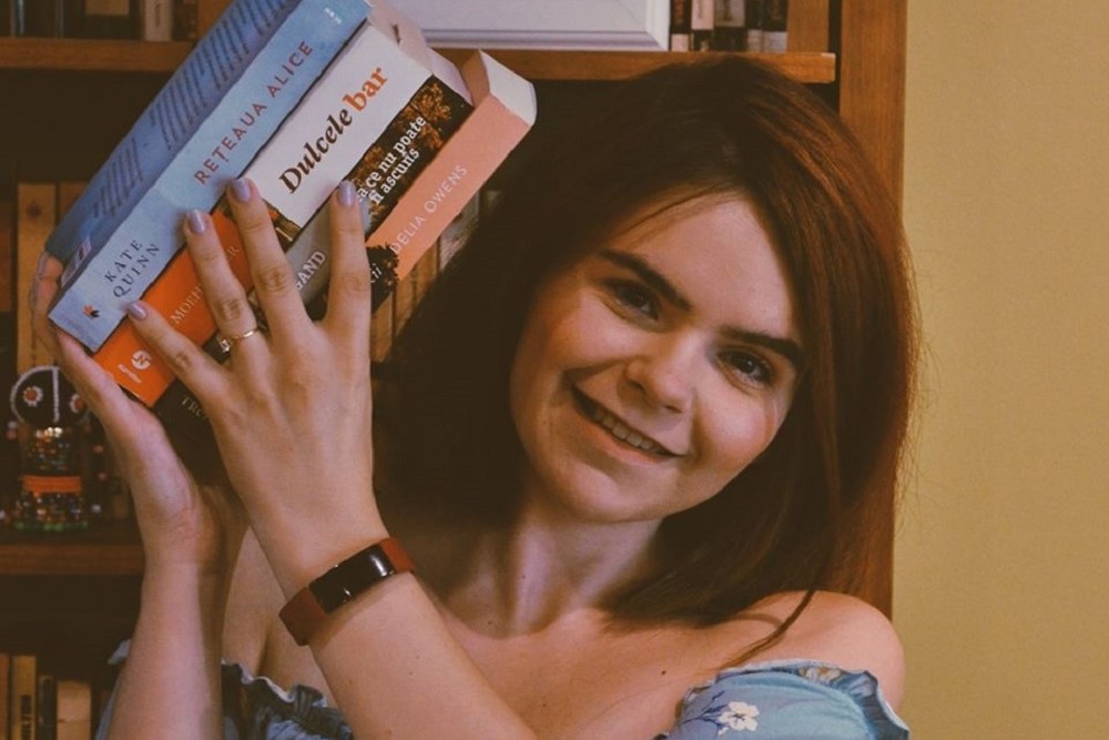 Interviu cu Andreea Chiuaru despre Shop my library - un eveniment dedicat tuturor iubitorilor de carte și blogging